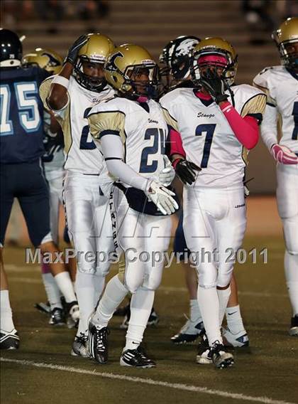Thumbnail 1 in Muir vs. Crescenta Valley photogallery.