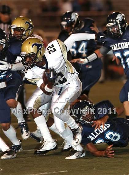 Thumbnail 2 in Muir vs. Crescenta Valley photogallery.