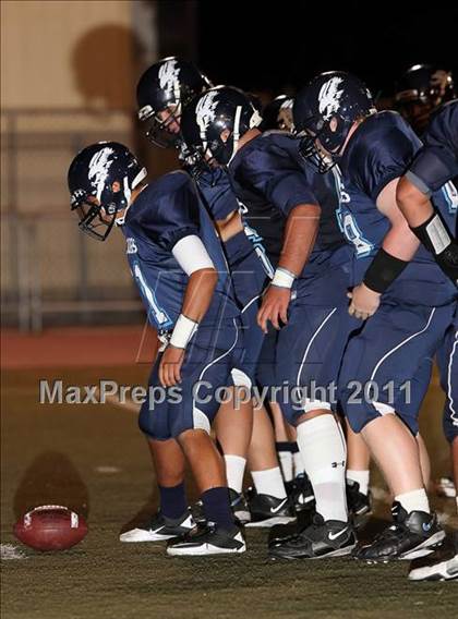 Thumbnail 2 in Muir vs. Crescenta Valley photogallery.