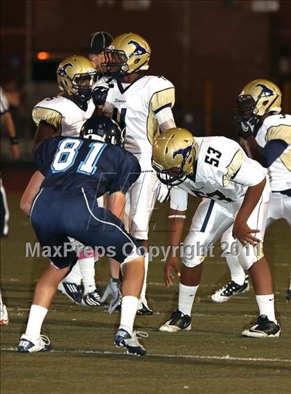 Thumbnail 3 in Muir vs. Crescenta Valley photogallery.