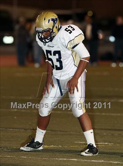 Thumbnail 2 in Muir vs. Crescenta Valley photogallery.