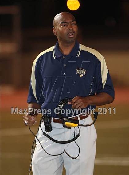 Thumbnail 2 in Muir vs. Crescenta Valley photogallery.