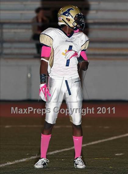 Thumbnail 1 in Muir vs. Crescenta Valley photogallery.