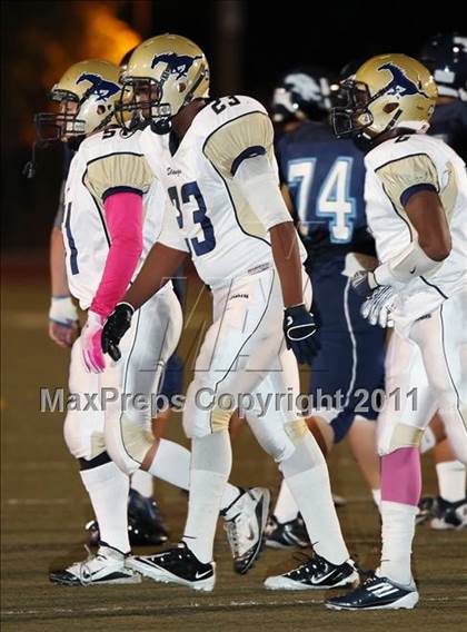 Thumbnail 3 in Muir vs. Crescenta Valley photogallery.