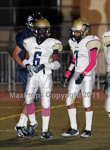 Thumbnail 2 in Muir vs. Crescenta Valley photogallery.
