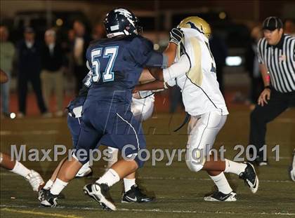 Thumbnail 1 in Muir vs. Crescenta Valley photogallery.