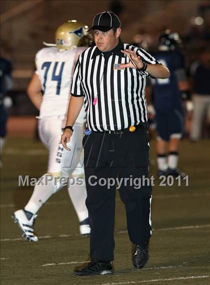 Thumbnail 3 in Muir vs. Crescenta Valley photogallery.