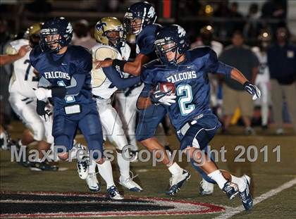 Thumbnail 2 in Muir vs. Crescenta Valley photogallery.