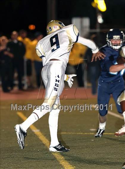 Thumbnail 1 in Muir vs. Crescenta Valley photogallery.