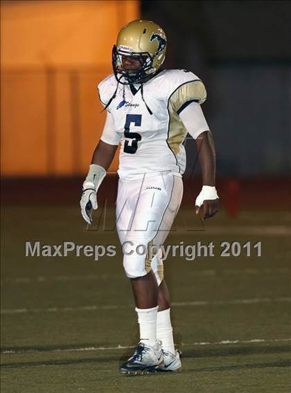 Thumbnail 3 in Muir vs. Crescenta Valley photogallery.