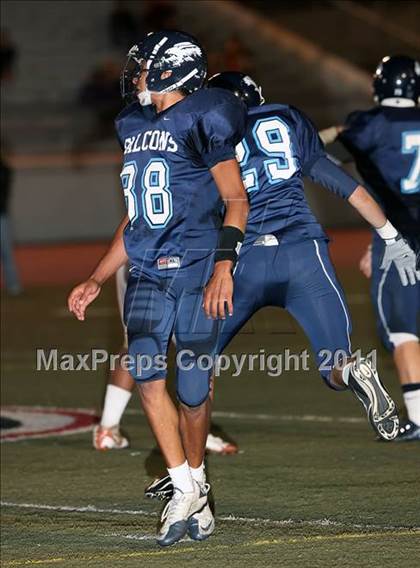 Thumbnail 3 in Muir vs. Crescenta Valley photogallery.