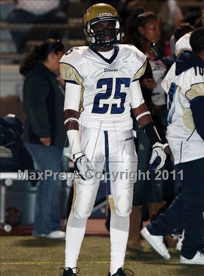 Thumbnail 3 in Muir vs. Crescenta Valley photogallery.