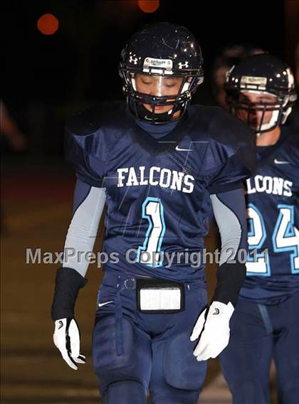Thumbnail 3 in Muir vs. Crescenta Valley photogallery.
