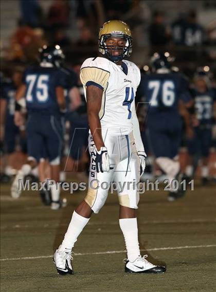 Thumbnail 2 in Muir vs. Crescenta Valley photogallery.