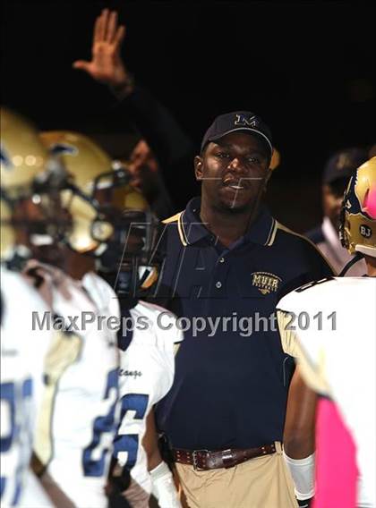 Thumbnail 1 in Muir vs. Crescenta Valley photogallery.