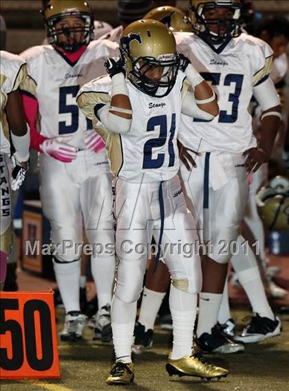 Thumbnail 2 in Muir vs. Crescenta Valley photogallery.