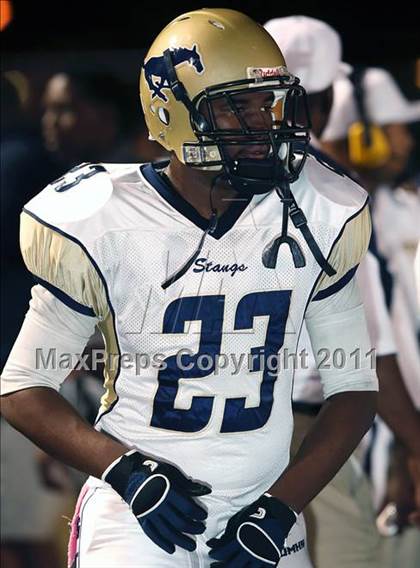 Thumbnail 2 in Muir vs. Crescenta Valley photogallery.