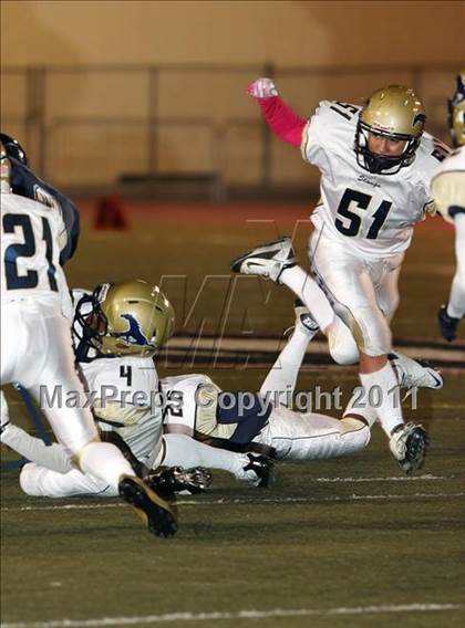 Thumbnail 2 in Muir vs. Crescenta Valley photogallery.