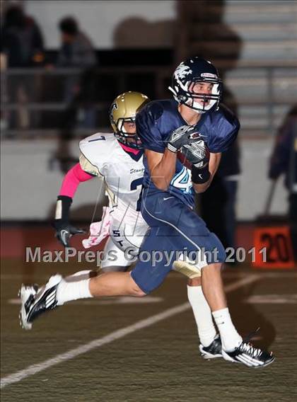 Thumbnail 2 in Muir vs. Crescenta Valley photogallery.