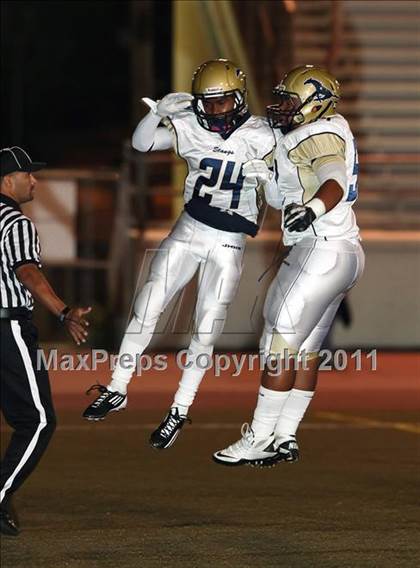 Thumbnail 1 in Muir vs. Crescenta Valley photogallery.