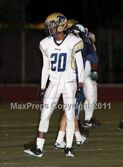 Thumbnail 2 in Muir vs. Crescenta Valley photogallery.