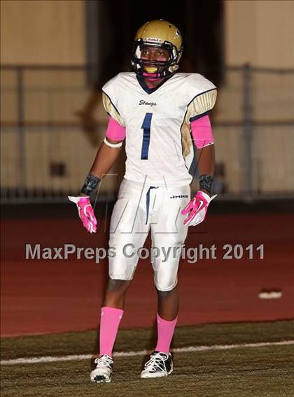 Thumbnail 1 in Muir vs. Crescenta Valley photogallery.