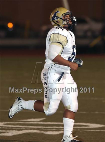 Thumbnail 3 in Muir vs. Crescenta Valley photogallery.