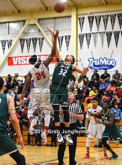 Thumbnail 2 in St. Patrick-St. Vincent vs. Salesian College Preparatory (CIF NCS D4 Final) photogallery.