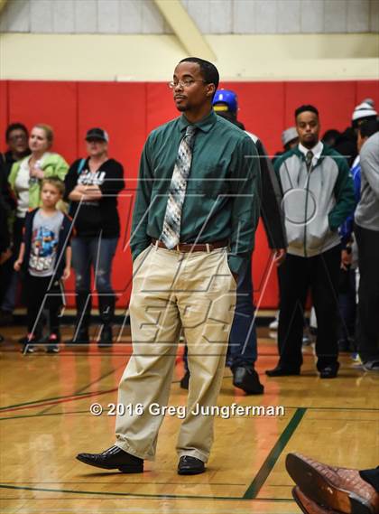 Thumbnail 2 in St. Patrick-St. Vincent vs. Salesian College Preparatory (CIF NCS D4 Final) photogallery.
