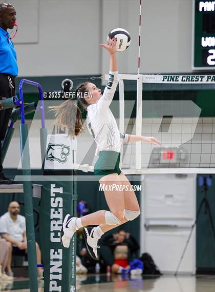Thumbnail 1 in Calvary Christian vs Pine Crest (FHSAA 3A-13 Semifinal) photogallery.