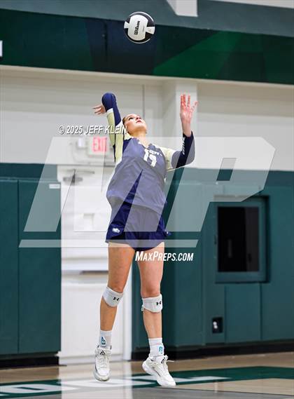 Thumbnail 2 in Calvary Christian vs Pine Crest (FHSAA 3A-13 Semifinal) photogallery.