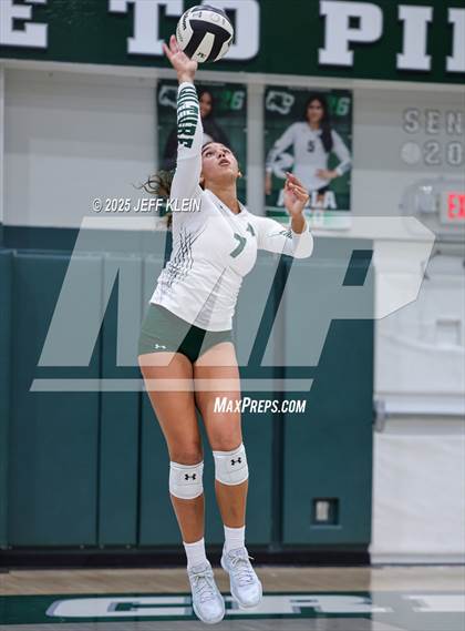 Thumbnail 1 in Calvary Christian vs Pine Crest (FHSAA 3A-13 Semifinal) photogallery.