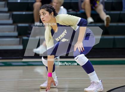 Thumbnail 1 in Calvary Christian vs Pine Crest (FHSAA 3A-13 Semifinal) photogallery.