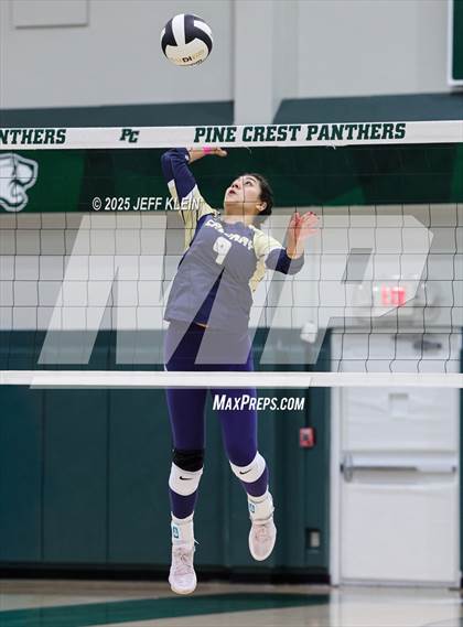 Thumbnail 3 in Calvary Christian vs Pine Crest (FHSAA 3A-13 Semifinal) photogallery.