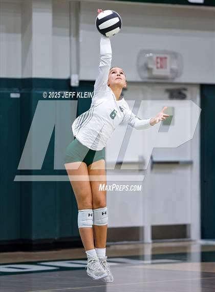Thumbnail 3 in Calvary Christian vs Pine Crest (FHSAA 3A-13 Semifinal) photogallery.