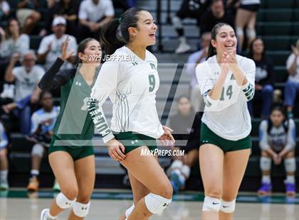 Thumbnail 2 in Calvary Christian vs Pine Crest (FHSAA 3A-13 Semifinal) photogallery.