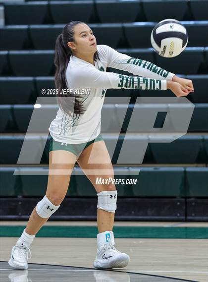 Thumbnail 1 in Calvary Christian vs Pine Crest (FHSAA 3A-13 Semifinal) photogallery.