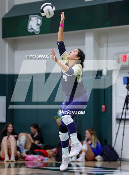 Thumbnail 2 in Calvary Christian vs Pine Crest (FHSAA 3A-13 Semifinal) photogallery.