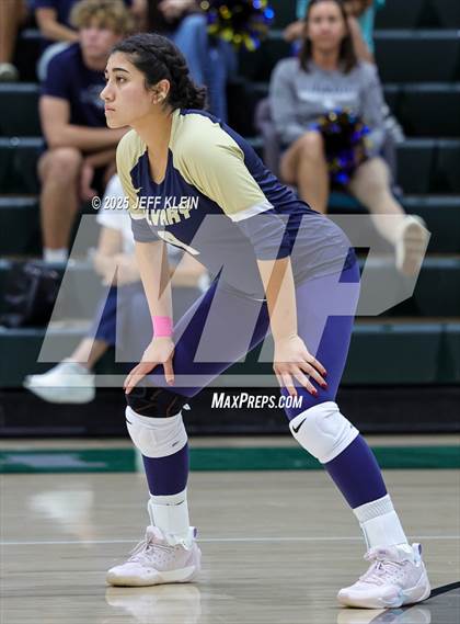 Thumbnail 3 in Calvary Christian vs Pine Crest (FHSAA 3A-13 Semifinal) photogallery.