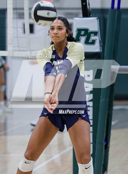 Thumbnail 3 in Calvary Christian vs Pine Crest (FHSAA 3A-13 Semifinal) photogallery.