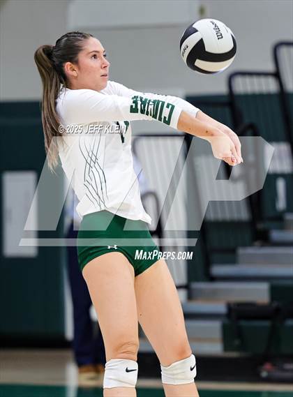 Thumbnail 2 in Calvary Christian vs Pine Crest (FHSAA 3A-13 Semifinal) photogallery.