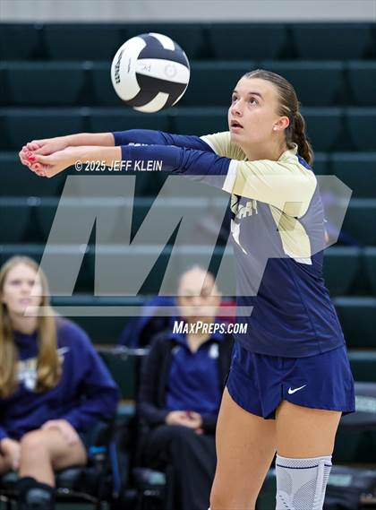 Thumbnail 2 in Calvary Christian vs Pine Crest (FHSAA 3A-13 Semifinal) photogallery.