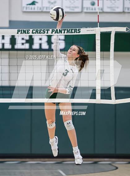 Thumbnail 1 in Calvary Christian vs Pine Crest (FHSAA 3A-13 Semifinal) photogallery.