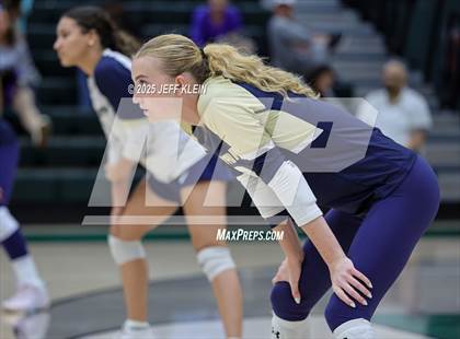 Thumbnail 2 in Calvary Christian vs Pine Crest (FHSAA 3A-13 Semifinal) photogallery.