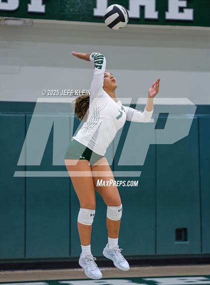 Thumbnail 1 in Calvary Christian vs Pine Crest (FHSAA 3A-13 Semifinal) photogallery.