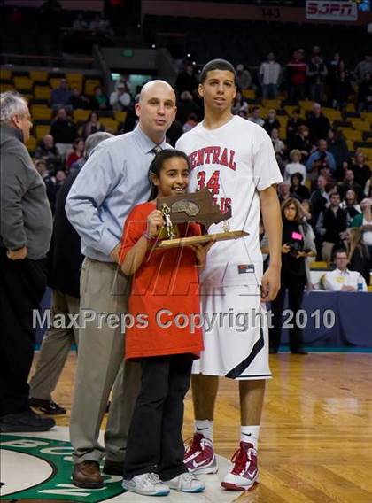 Thumbnail 2 in St. John's Prep vs Central Catholic (MIAA Division 1 North Final) photogallery.