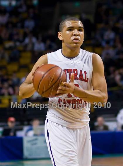 Thumbnail 3 in St. John's Prep vs Central Catholic (MIAA Division 1 North Final) photogallery.