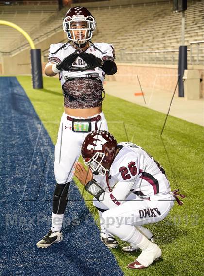 Thumbnail 3 in Wylie vs South Oak Cliff (UIL 4A Regional Playoff) photogallery.
