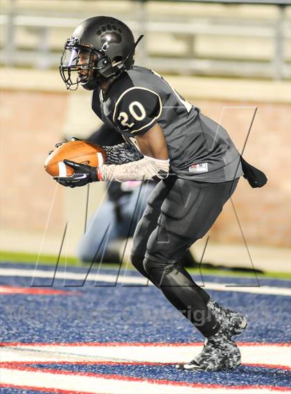 Thumbnail 3 in Wylie vs South Oak Cliff (UIL 4A Regional Playoff) photogallery.