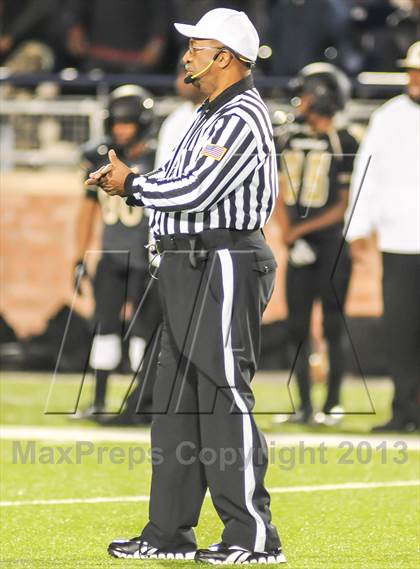Thumbnail 3 in Wylie vs South Oak Cliff (UIL 4A Regional Playoff) photogallery.